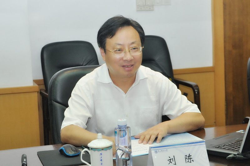 我校党委书记刘陈讲话