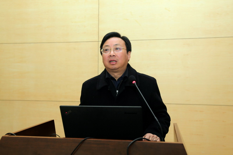 校党委书记刘陈主持会议并讲话